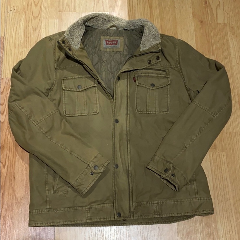 Levi’s Sherpa lined trucker jacket